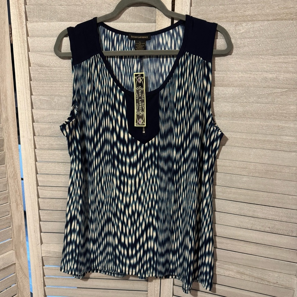Susan Lawrence Women’s Size XL Sleevless Blouse NWT